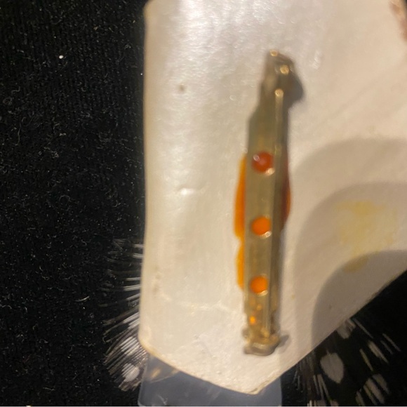 Handcrafted Feathers and stone brooch - Picture 5 of 5